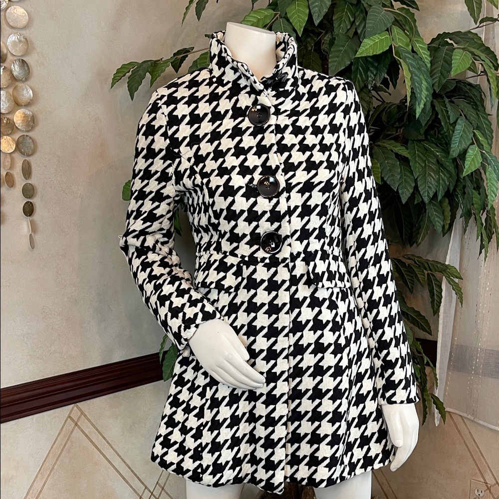 BODY CENTRAL HOUNDSTOOTH COAT